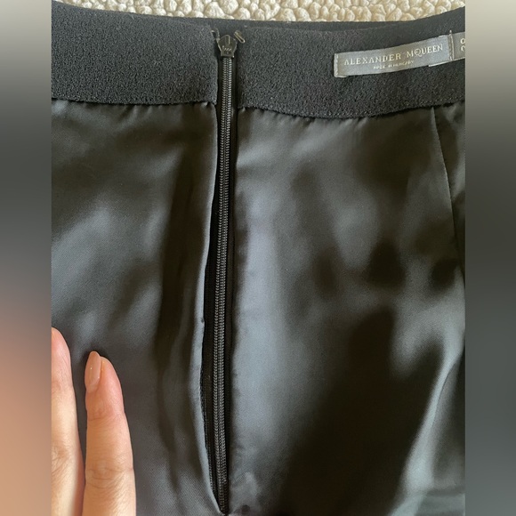 Alexander McQueen Black Virgin Wool Pencil Skirt NWT IT 38 / US 2 MSRP $650 - Picture 12 of 16